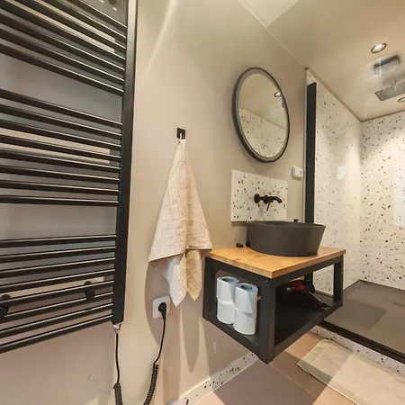 Spacious, Light In Vinohrady 아파트 프라하